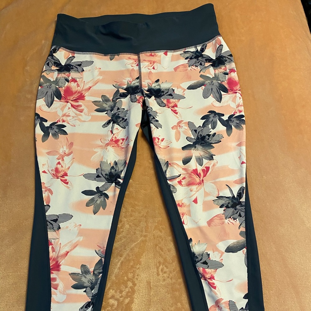 Xersion Workout Pants - Picture 2 of 8